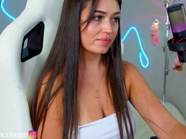 Freechat Adel-chocolatee on BongaCams