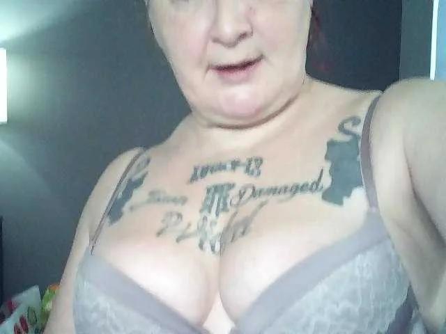 Offline Adelaideskyy on BongaCams