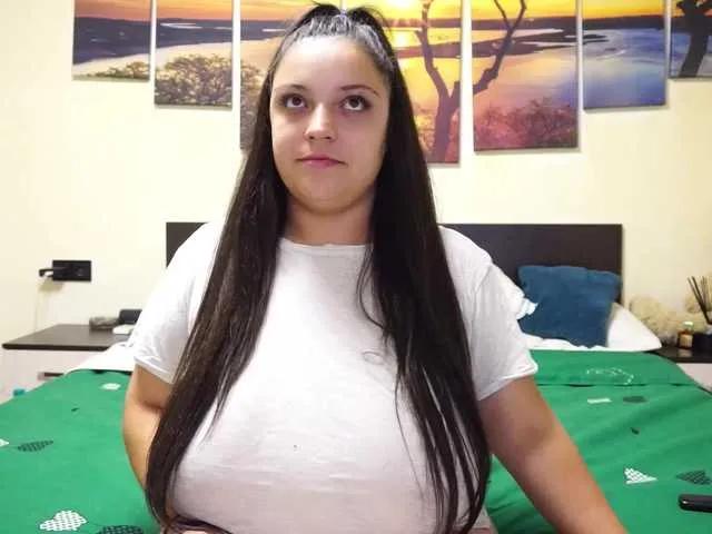 Offline adellineee on BongaCams