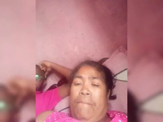 Offline Aiiina on BongaCams