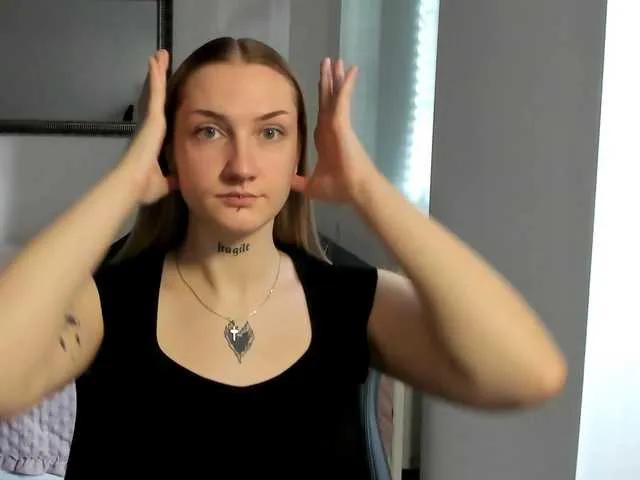 Offline AlexaKisses on BongaCams