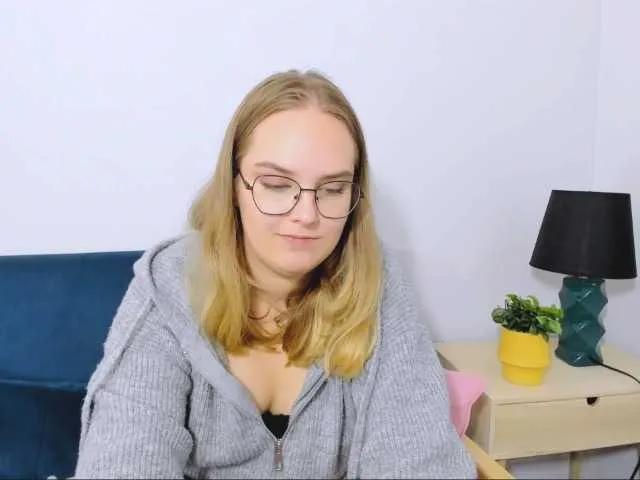 Offline AlicePretty69 on BongaCams