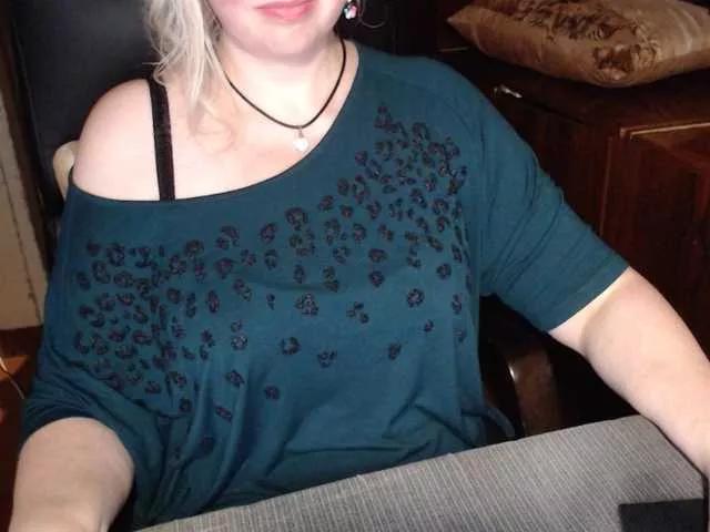 Offline Alisa1917 on BongaCams