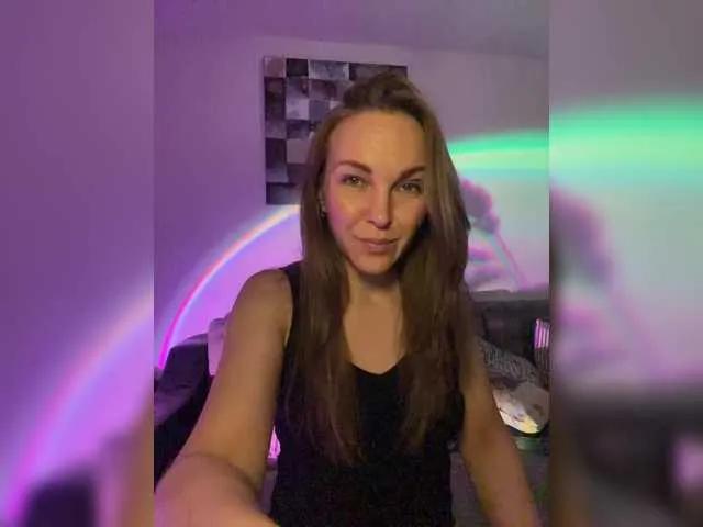 Offline Alisasqrl on BongaCams