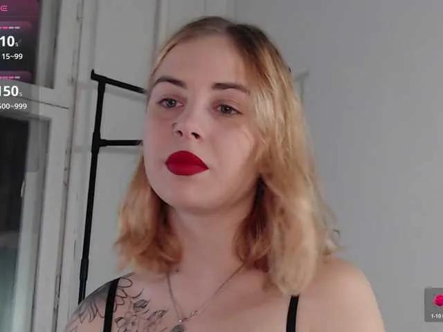 Freechat AlisMoona on BongaCams