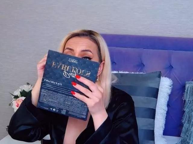 Offline AlizNichols on BongaCams