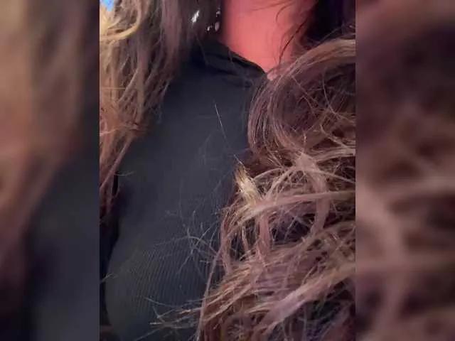 Offline Alliina-leee on BongaCams