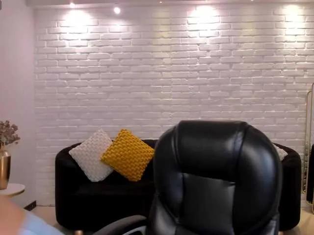 Offline AlyssaDean on BongaCams