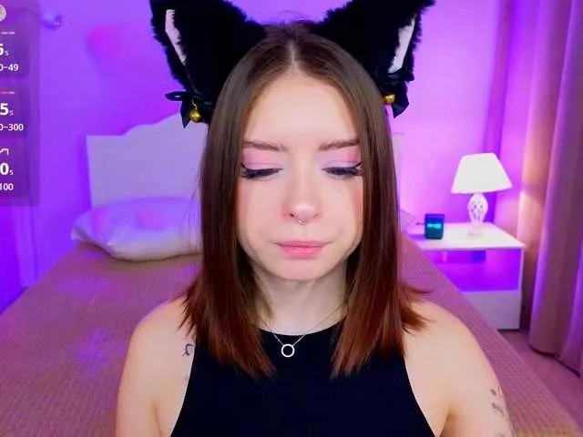 Offline AmeliaShine1 on BongaCams