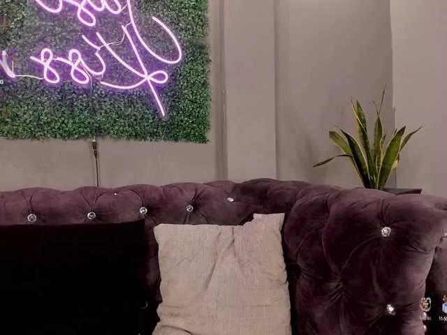 Offline amyharlow on BongaCams