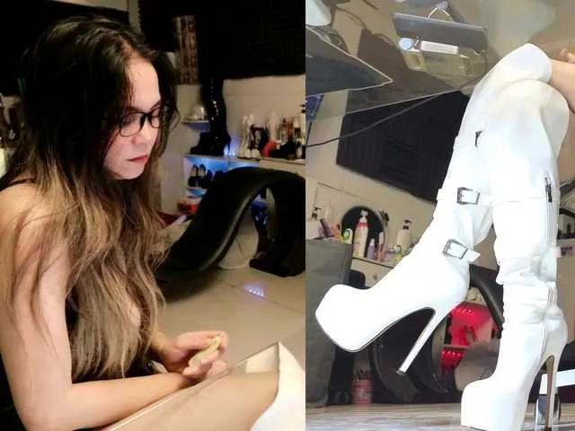 Freechat angelinasia on BongaCams