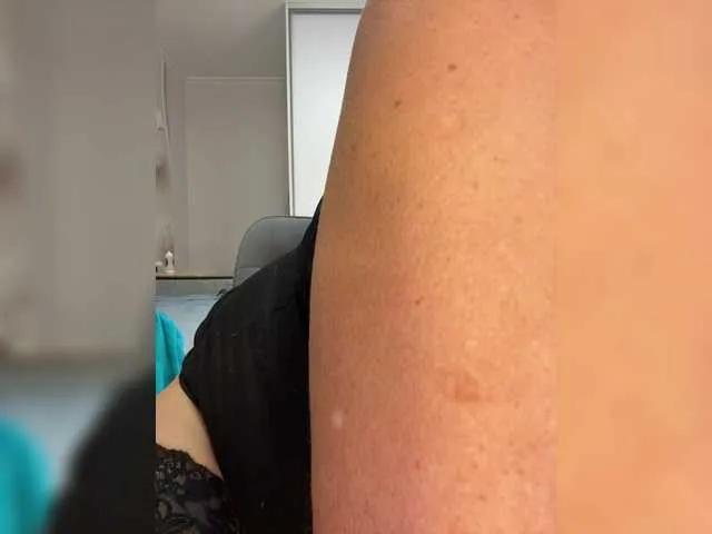 Freechat anyuta1212 on BongaCams