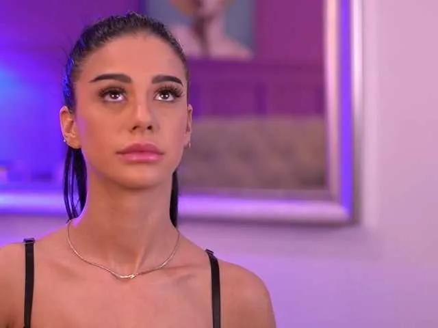 Freechat ArinaRhodes on BongaCams