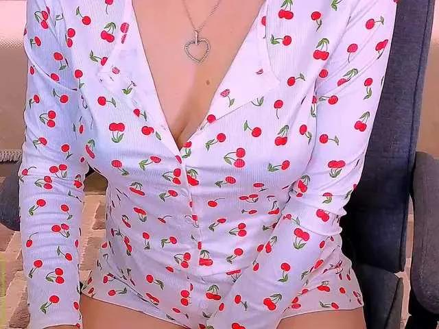 Freechat AureliaFly on BongaCams