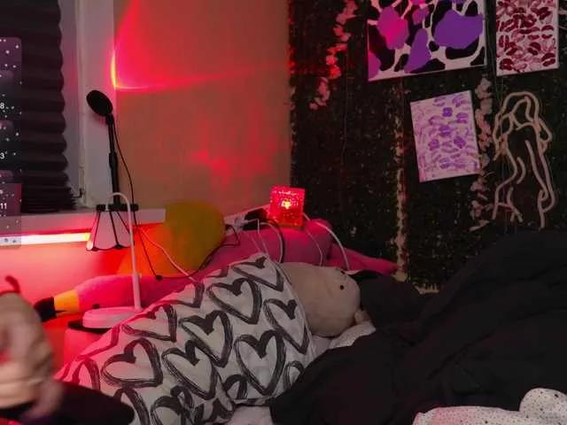 Offline BlueCherry on BongaCams