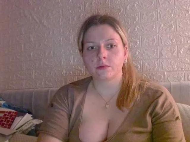 Offline BritneyBlond on BongaCams