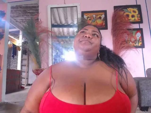 Freechat bustyboobsxxll on BongaCams