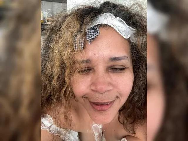 Offline Candela-lat on BongaCams