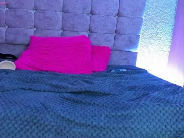 Offline Carla-jones on BongaCams