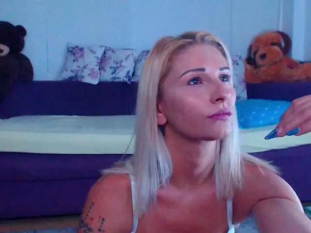 Offline CassieSpell on BongaCams