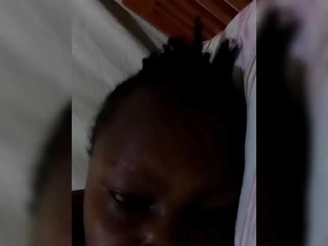 Offline Catieh on BongaCams