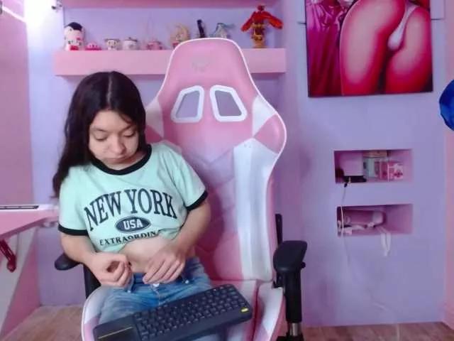 Freechat CharlotteMuller on BongaCams