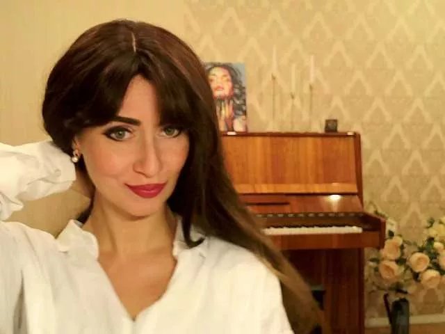 Offline Charmingvenus11701 on BongaCams