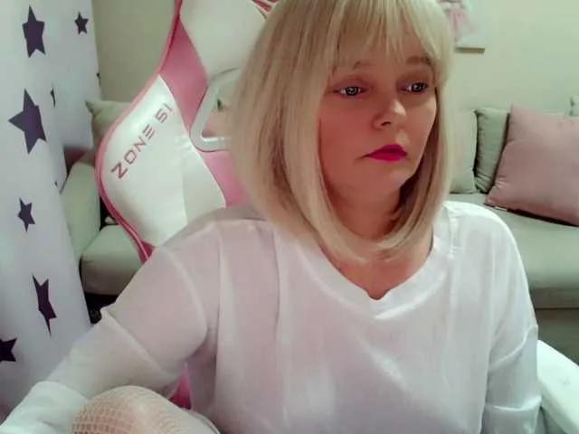 Offline ChristieRoses on BongaCams