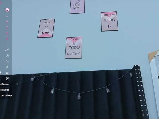 Freechat colombiamommy on BongaCams