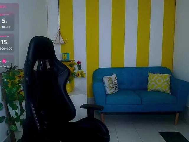 Freechat cristalwar on BongaCams