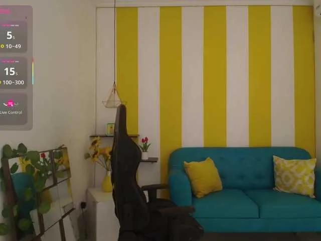 Freechat cristalwar on BongaCams