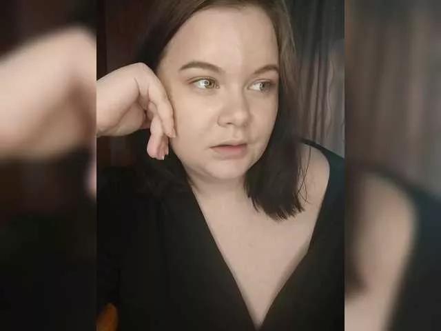 Cutecheeks on BongaCams