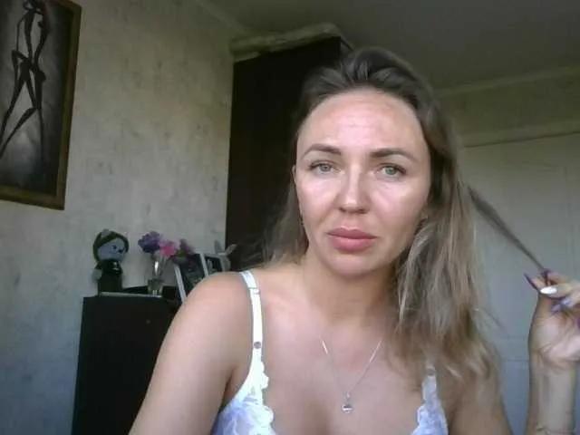 Freechat CuteFngelina on BongaCams