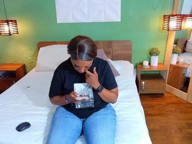 Offline DANAABROWN on BongaCams