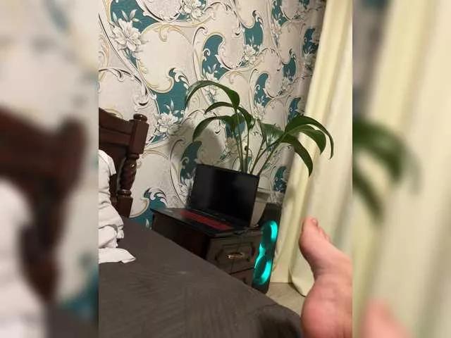 Freechat Danozka on BongaCams