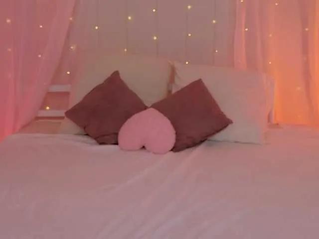 Offline DarkLola on BongaCams