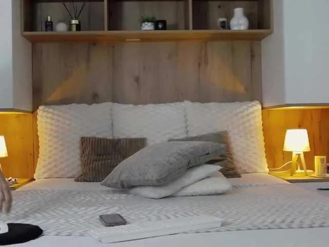 Offline DeniseBlu on BongaCams