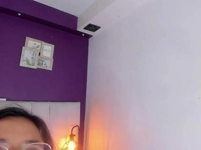 Offline DollyWood- on BongaCams