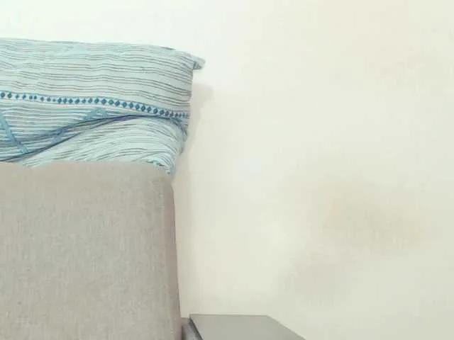 Drakulaura1 on BongaCams