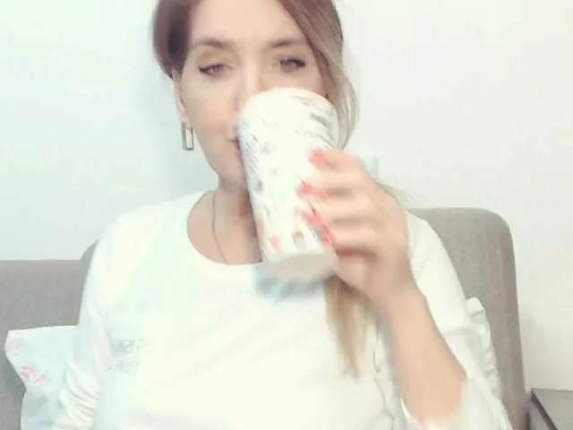 Drakulaura1 on BongaCams