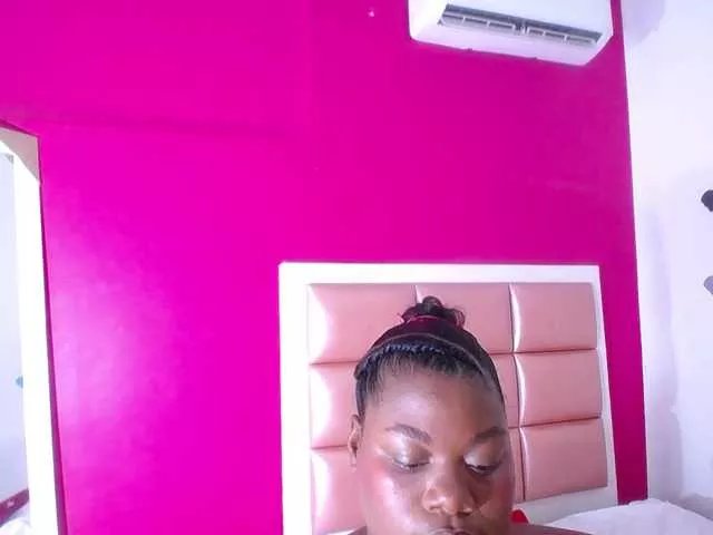 ebony-suggarmommy on BongaCams