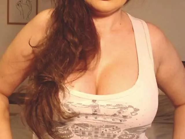 Freechat ellaine on BongaCams