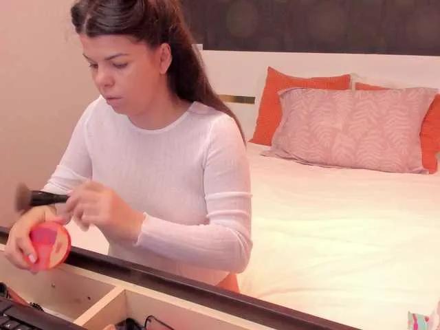 Offline ELLY2 on BongaCams