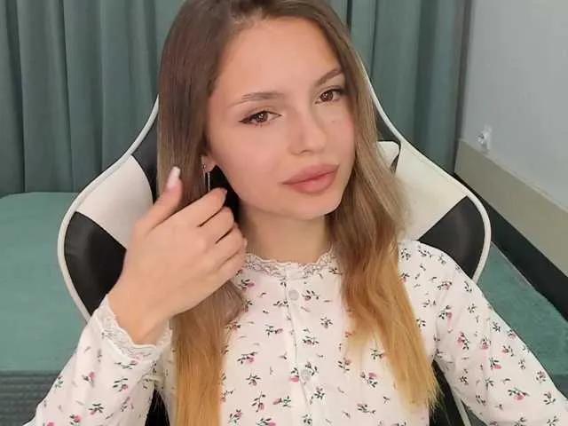 Offline EmilySkout on BongaCams