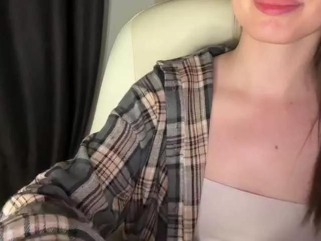 Offline emisun on BongaCams