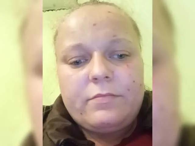 EmmaXlove on BongaCams