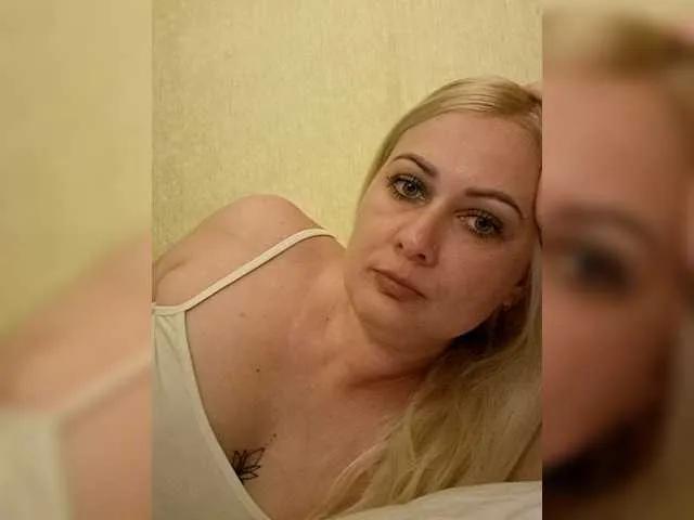 Offline Enni1 on BongaCams