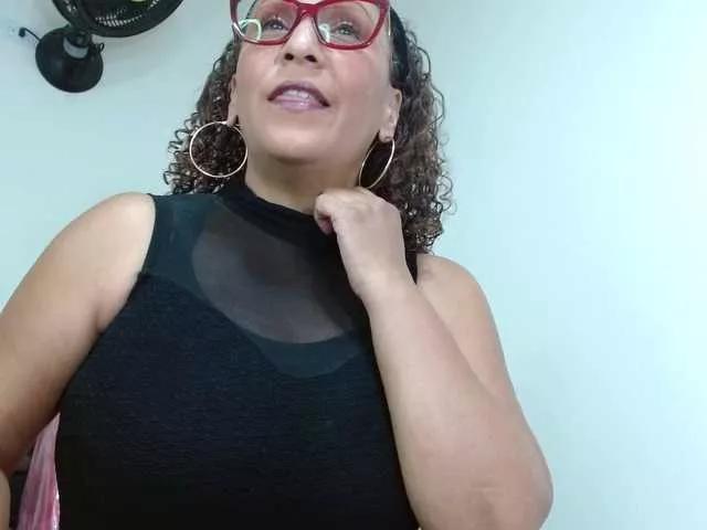 Offline Evamills on BongaCams