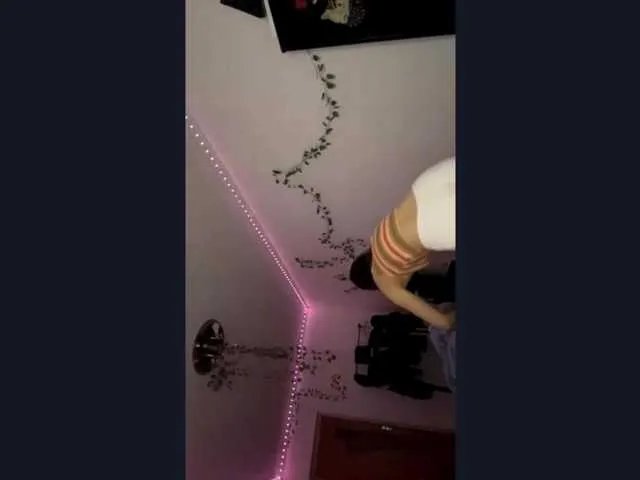 Freechat EvonneHeally on BongaCams