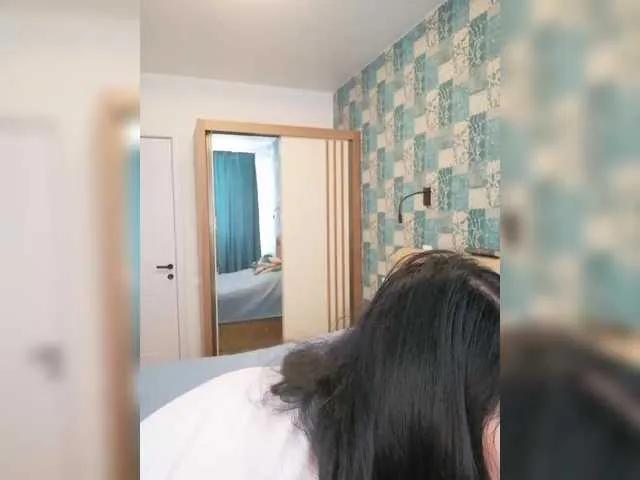 Offline Find-me2 on BongaCams